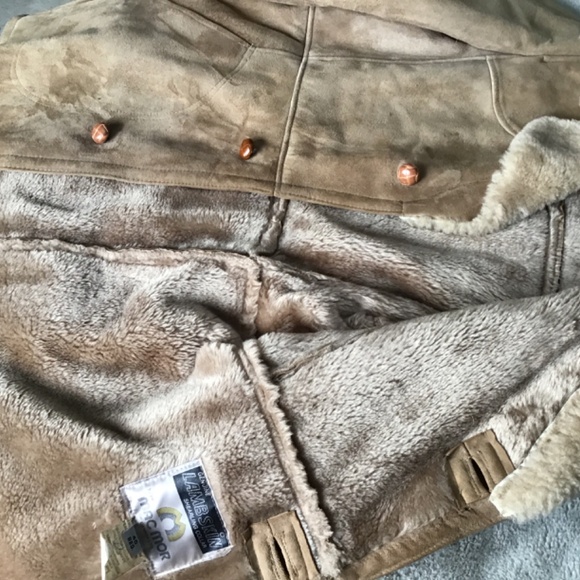 VINTAGE MAC MOR GENUINE LAMBSKIN & SHERLING COLLAR UNISEX CLASSIC BEIGE COAT - Picture 12 of 15